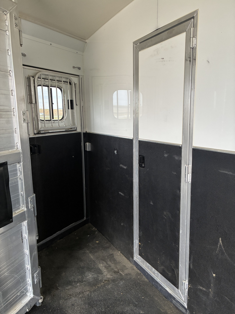 Used 2018 Cimarron 3H 13' LQ Horse Trailer