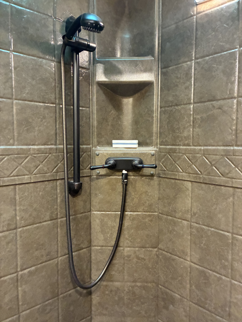 Used 2018 Cimarron 3H 13' LQ Horse Trailer