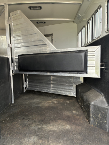 Used 2018 Cimarron 3H 13' LQ Horse Trailer