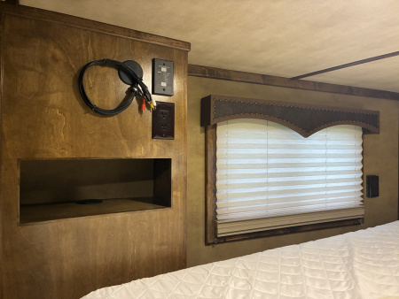 Used 2018 Cimarron 3H 13' LQ Horse Trailer