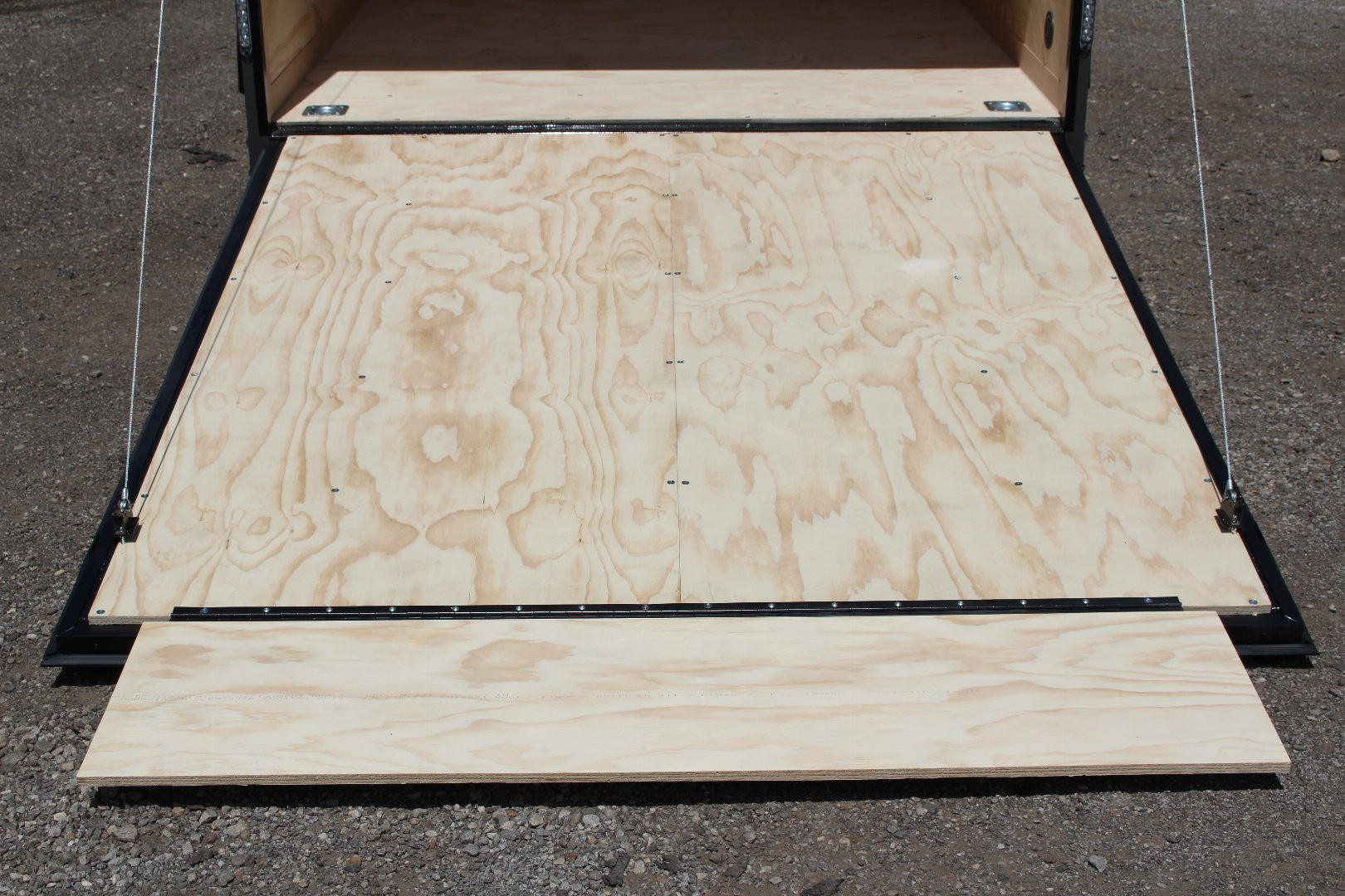 New 2026 United UJ 7' x 16' Enclosed Cargo Trailer - 7000# GVW - RAMP DOOR - 7' INTERIOR HEIGHT