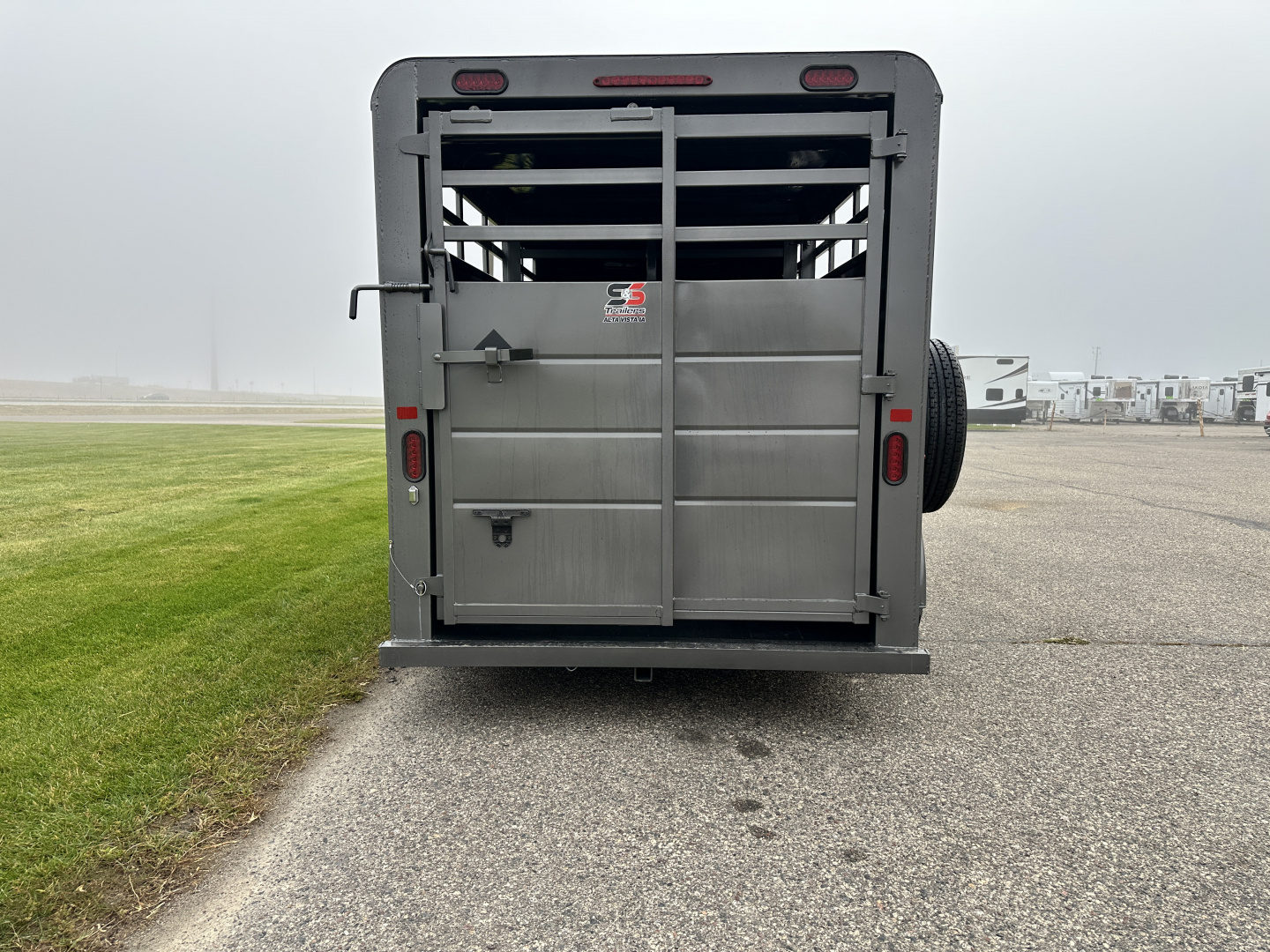 New 2026 S&S Manufacturing 6'x6'6"x16' BP Stock / Stock Combo Trailer