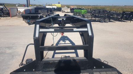 Used 2024 PJ 102"x40' GN Low-Pro Flatbed w/ Duals- LD