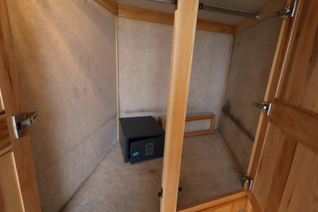 Used 2005 Sundowner 4 Horse LQ Slide-out MT Horse Trailer