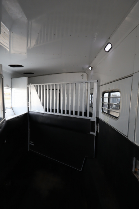 Used 2005 Sundowner 4 Horse LQ Slide-out MT Horse Trailer