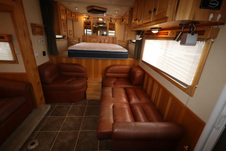 Used 2005 Sundowner 4 Horse LQ Slide-out MT Horse Trailer