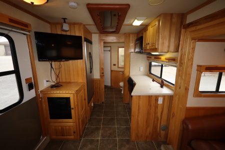 Used 2005 Sundowner 4 Horse LQ Slide-out MT Horse Trailer