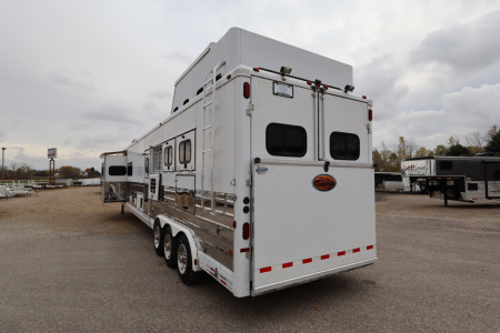 Used 2005 Sundowner 4 Horse LQ Slide-out MT Horse Trailer