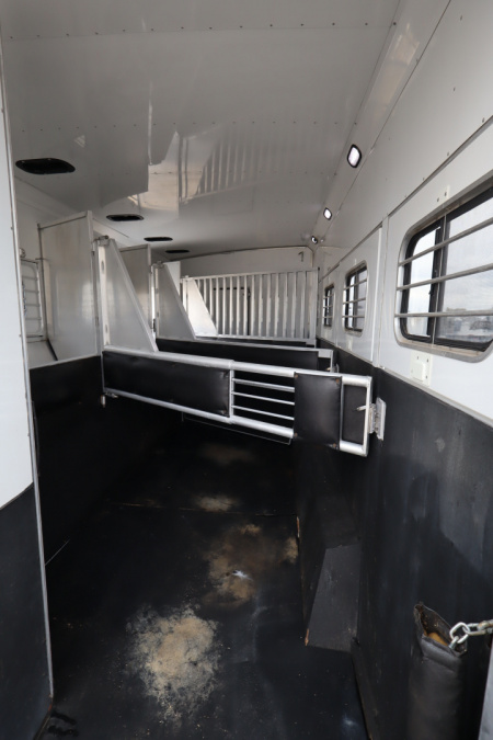 Used 2005 Sundowner 4 Horse LQ Slide-out MT Horse Trailer