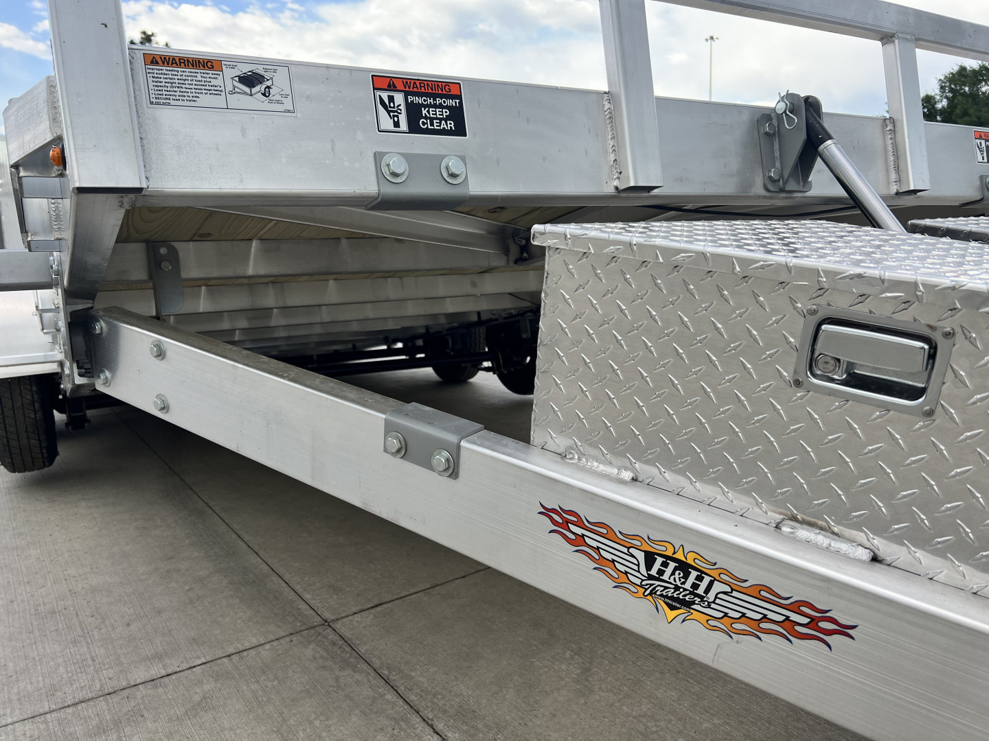 New NEW 2026 H&H Speedloader ALUMINUM 20’ POWER TILT 2-3500 lb axles=7K Tilt Trailer