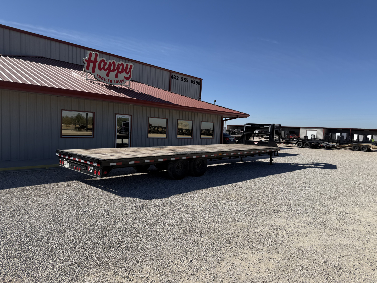 Used 2023 PJ 102"x30' Deckover Trailer