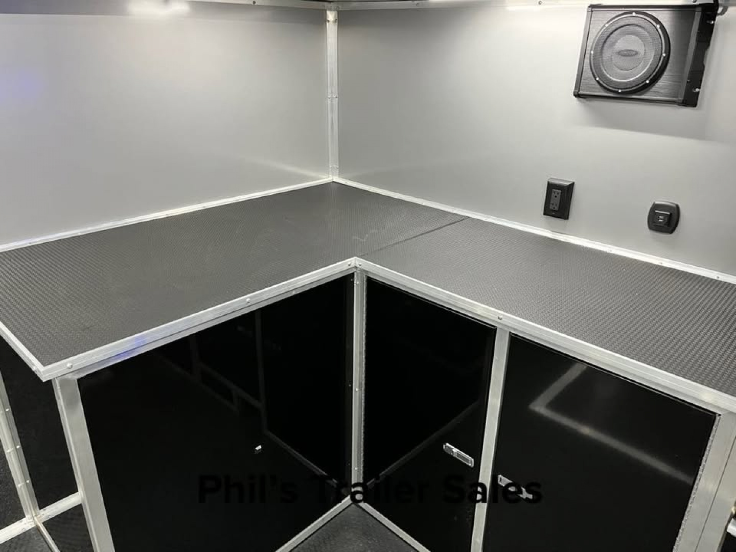 New Haulmark 8.5X34 EDGE PRO RACE TRAILER Car / Racing Trailer TWO ELECTRIC AWNINGS , AIRLINES & TONGUE BOX!