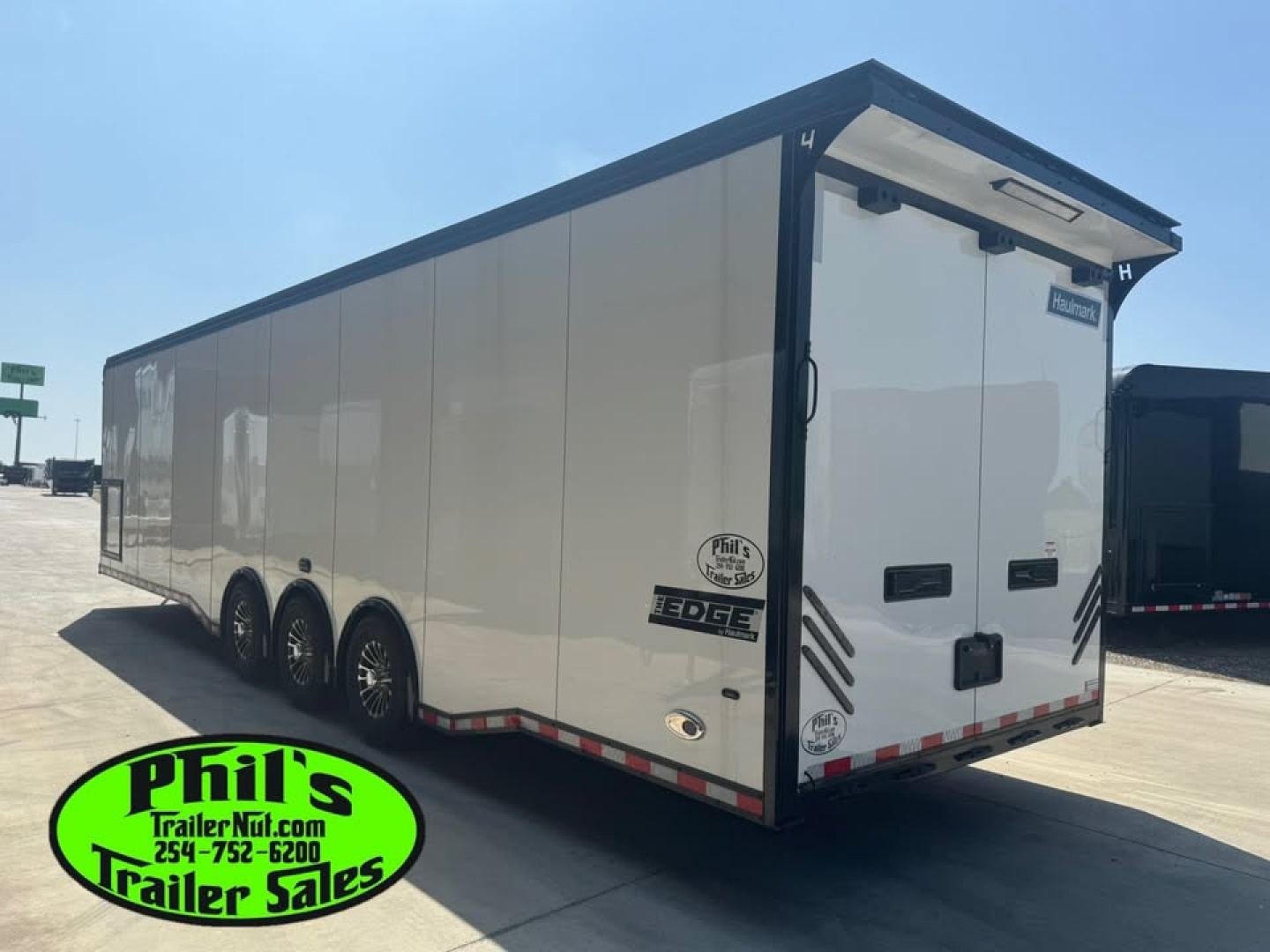 New Haulmark 8.5X34 EDGE PRO RACE TRAILER Car / Racing Trailer TWO ELECTRIC AWNINGS , AIRLINES & TONGUE BOX!