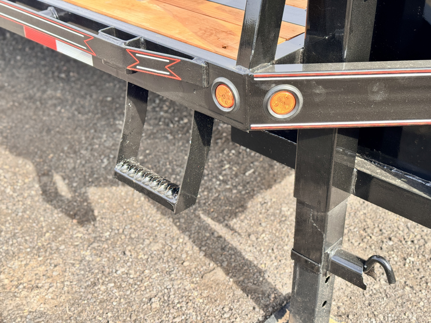 New 2026 Diamond T 8.5-25 Gooseneck Deckover Equipment Hauler 16K GVWR