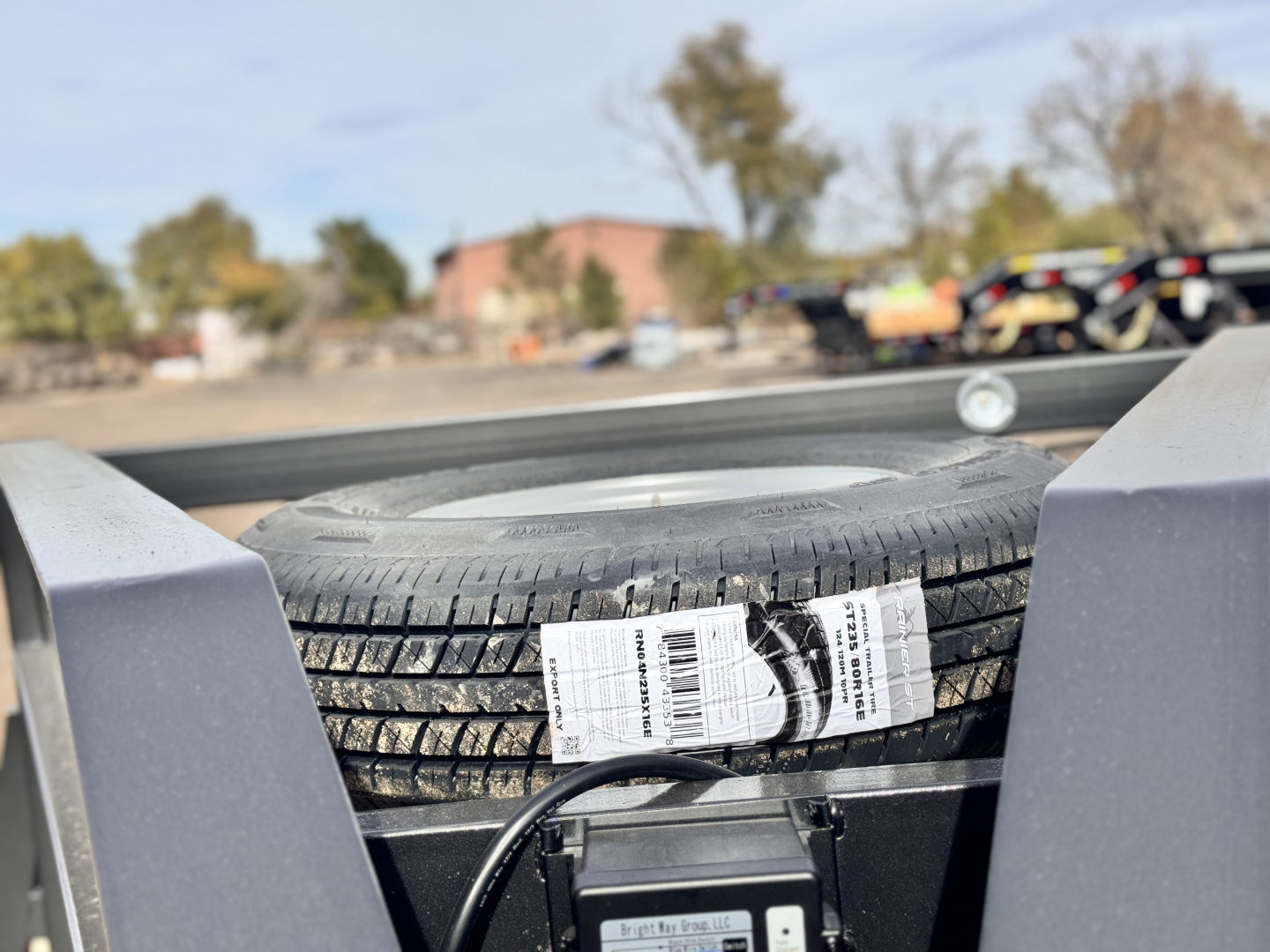 New 2026 Diamond T 8.5-25 Gooseneck Deckover Equipment Hauler 16K GVWR