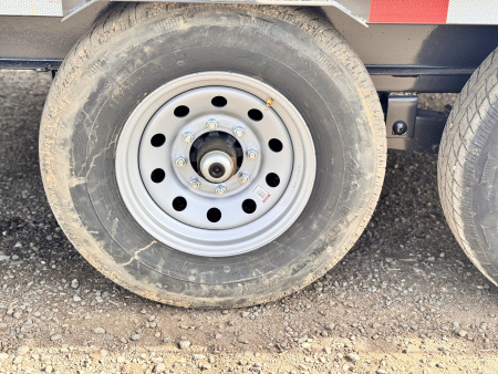 New 2026 Diamond T 8.5-25 Gooseneck Deckover Equipment Hauler 16K GVWR