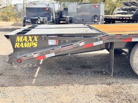 New 2026 Diamond T 8.5-25 Gooseneck Deckover Equipment Hauler 16K GVWR