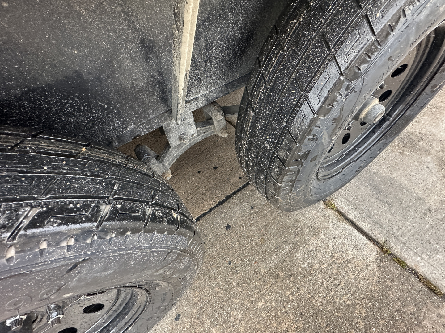 New 2025 KL Trailers 83X18 Tandem Utility Trailer DEMO UNIT