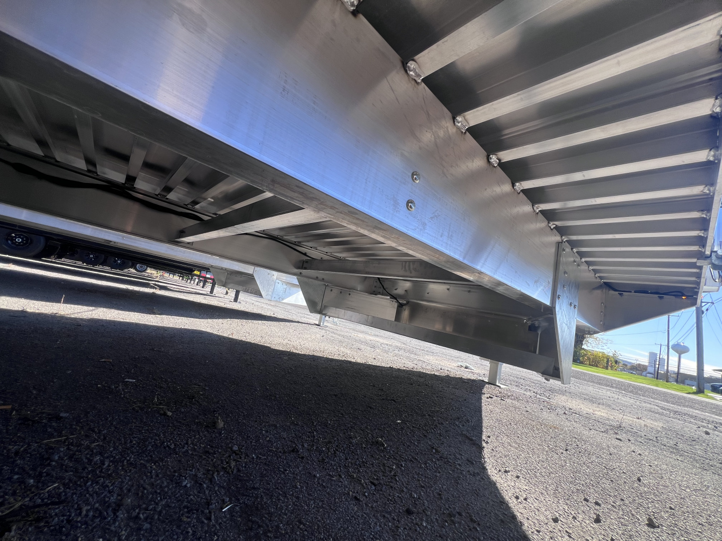 New 2025 EBY 8.5X20 14K Deckover Trailer