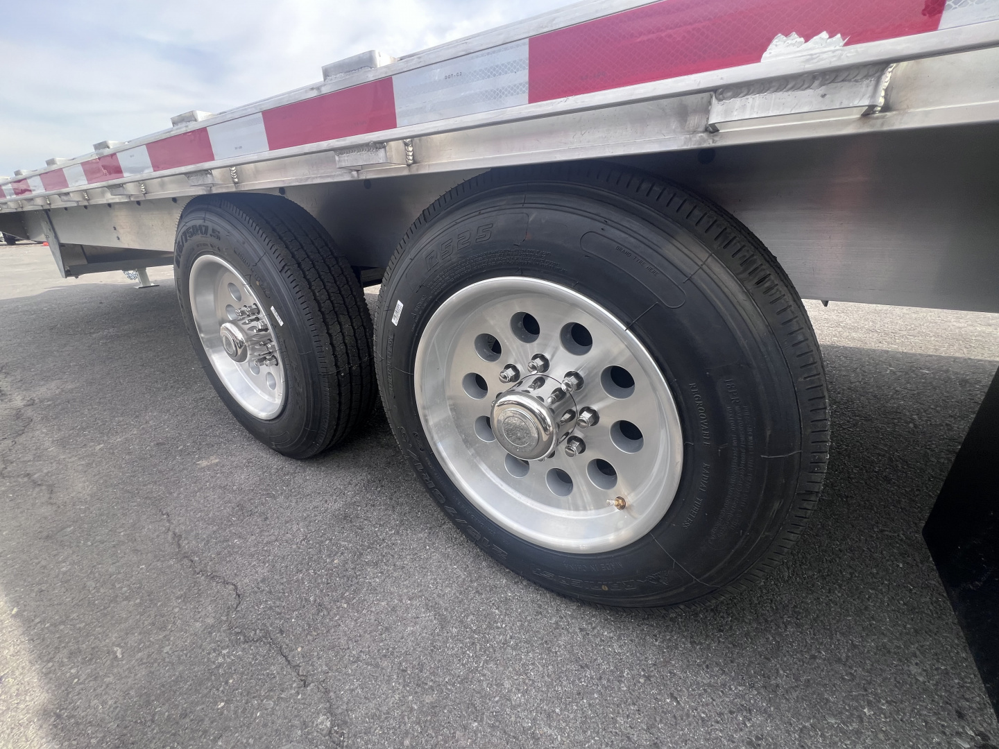 New 2025 EBY Trailers 8.5X25 16K Deckover Trailer