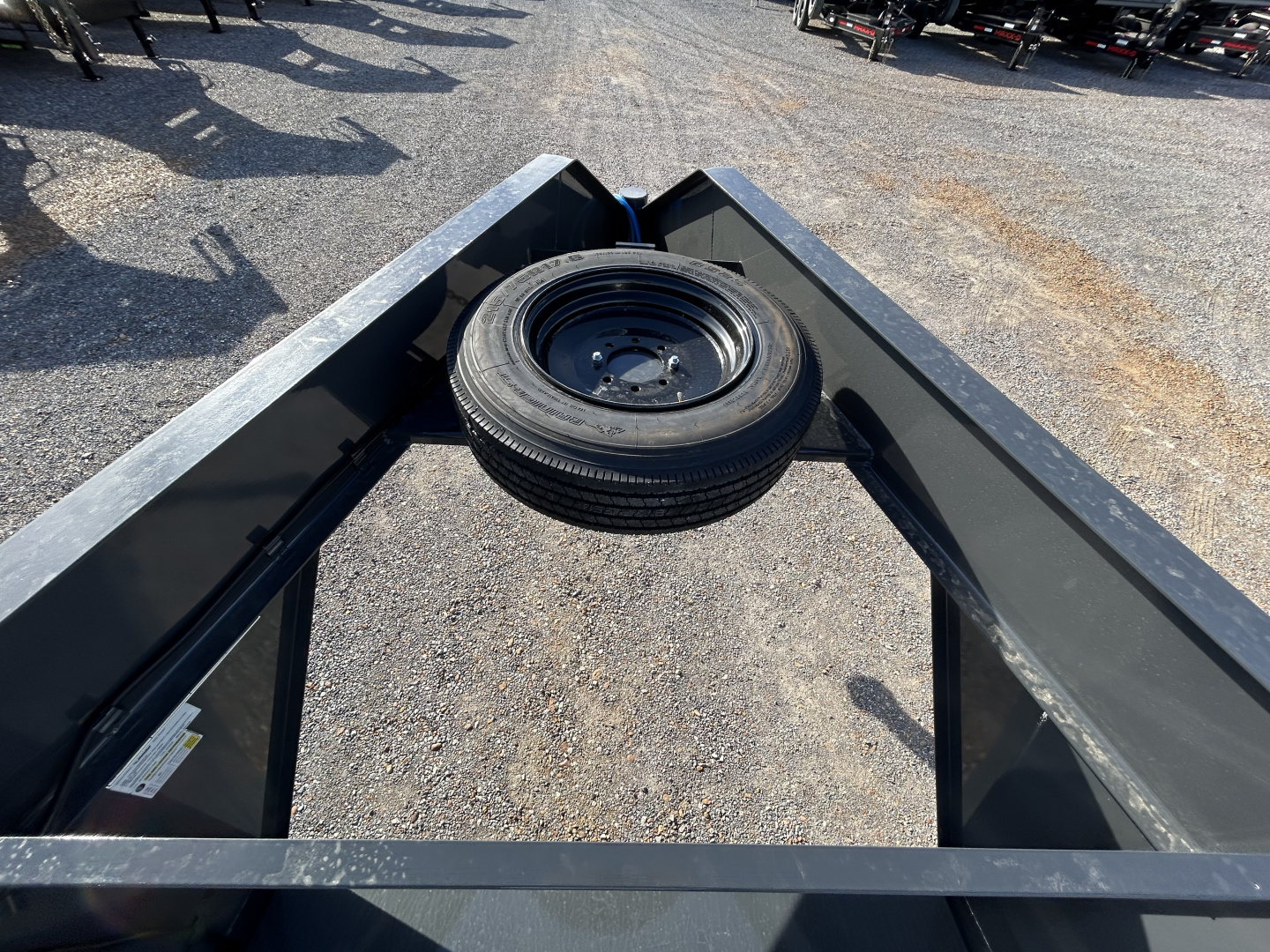 New 2026 Lamar 102" x 30' 16k Gooseneck Flatbed Trailer