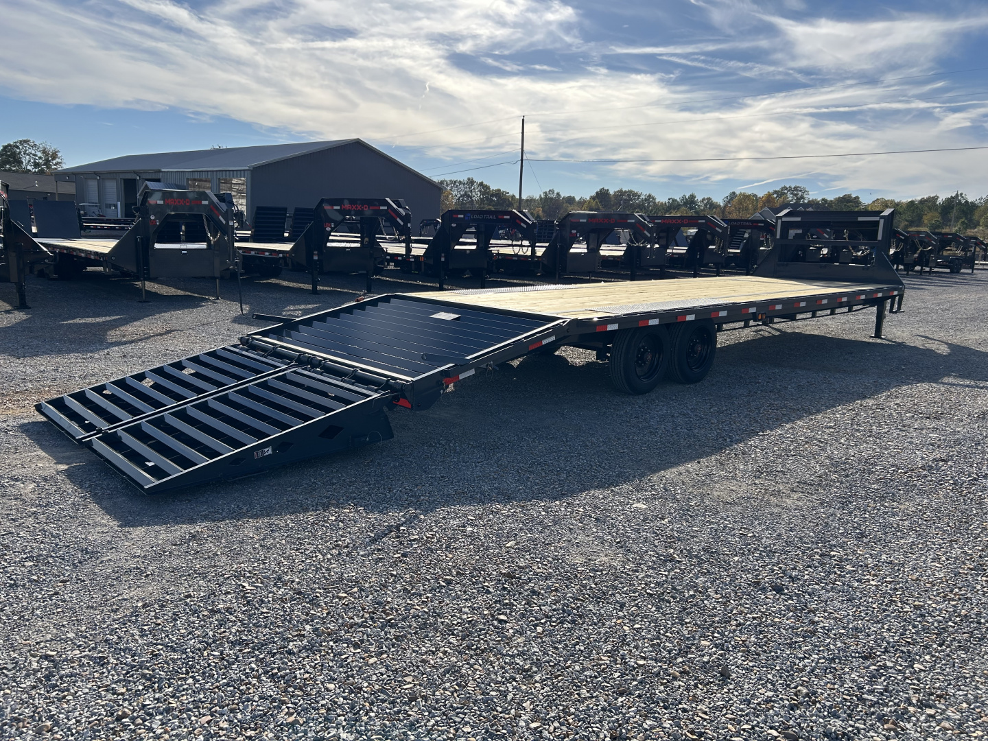 New 2026 Lamar 102" x 30' 16k Gooseneck Flatbed Trailer