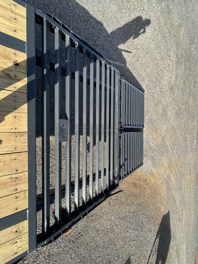 New 2026 Lamar 102" x 30' 16k Gooseneck Flatbed Trailer