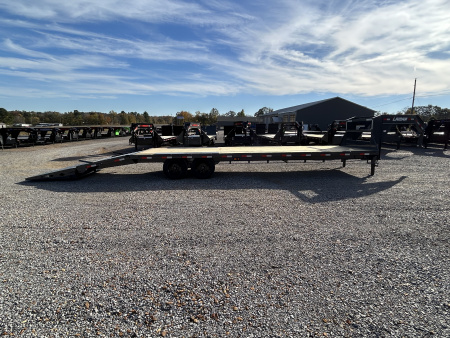 New 2026 Lamar 102" x 30' 16k Gooseneck Flatbed Trailer