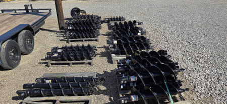 Used 2026 CALICO - 18' Exotic Game Trailer -9 Stalls - Bi Folds