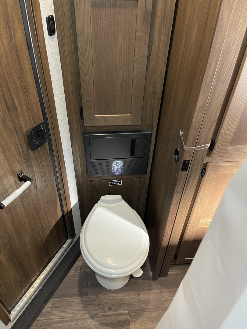 New 2026 Bison Trailers RG7308 Horse Trailer