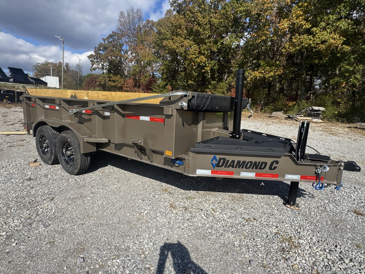 New 2026 Diamond C LPT 207 14’Dump Trailer, PACESETTER EDITION, HYDRO JACK, RAMPS