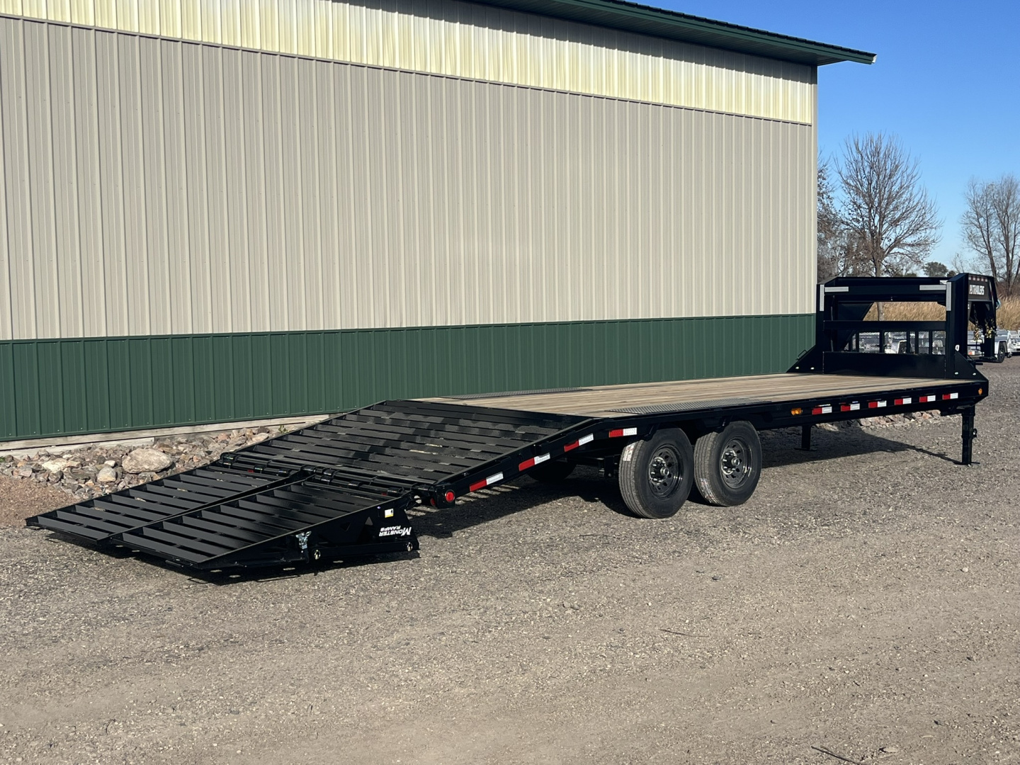 New 2026 25' 14k PJ Gooseneck Flatbed Trailer
