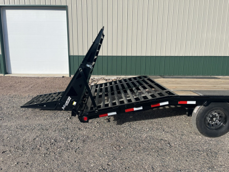 New 2026 25' 14k PJ Gooseneck Flatbed Trailer