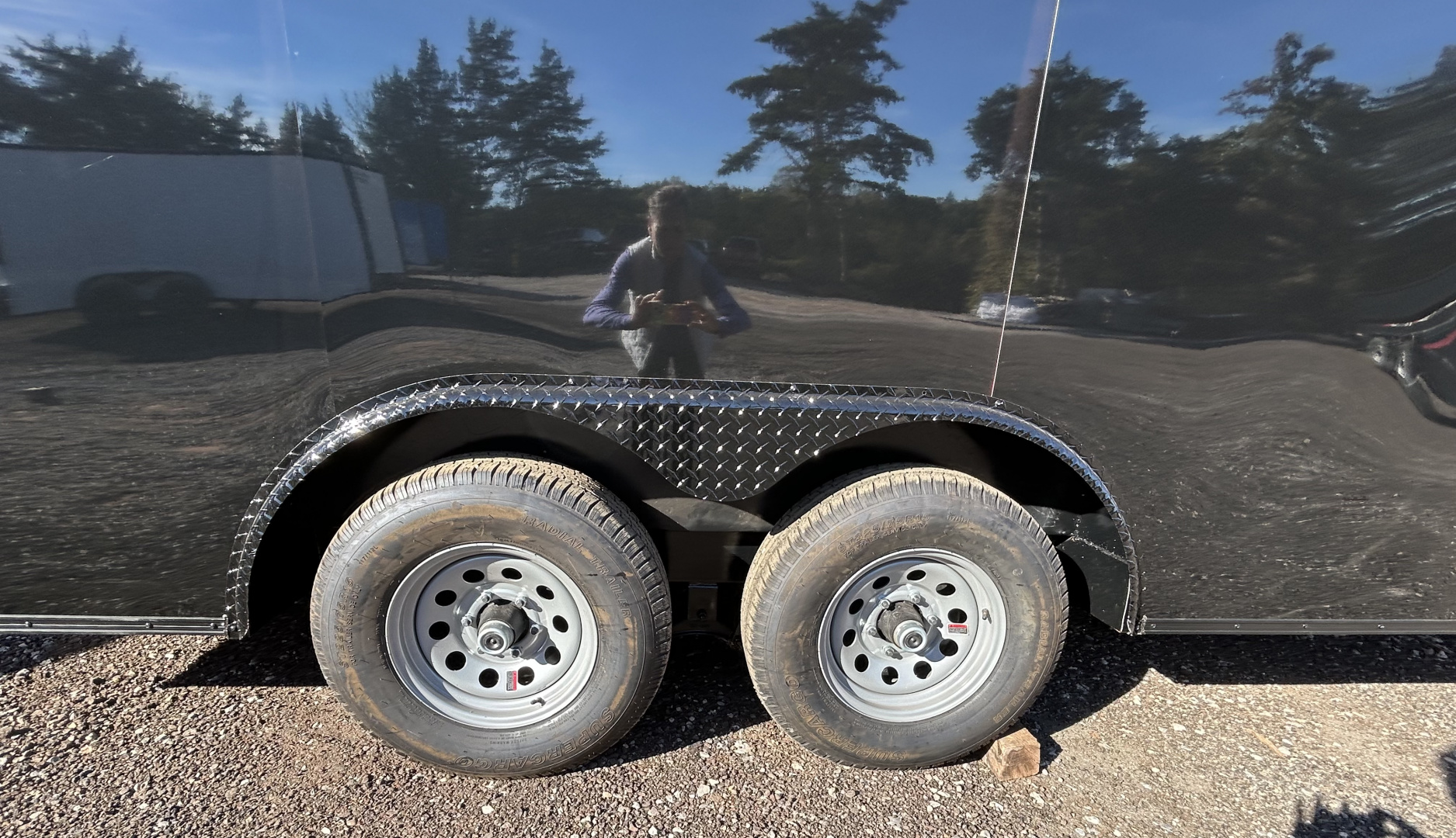 New 2026 Family Trailer 8.5x16 Tandem Axles(5200lbs) Cargo / Enclosed Trailer-Screwless Exterior-Blackout PKG-Rear Spoiler