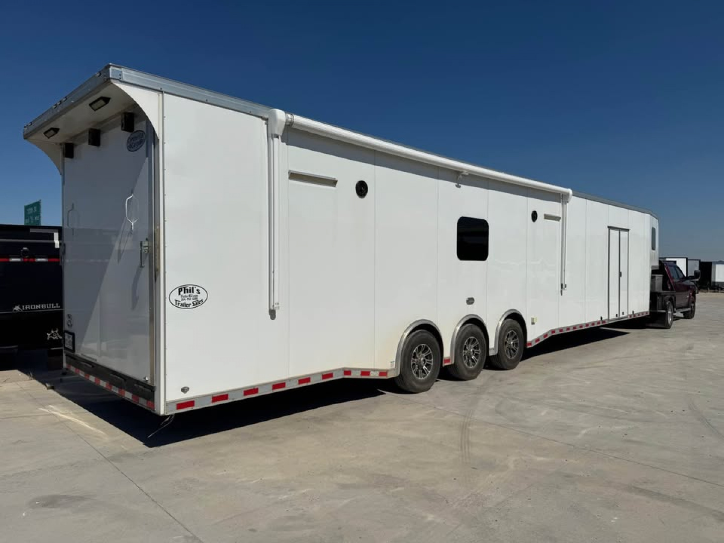 Used USED 2021 Continental Cargo 8.5X48 RACE TRAILER WITH BATHROOM PACKAGE Car / Racing Trailer