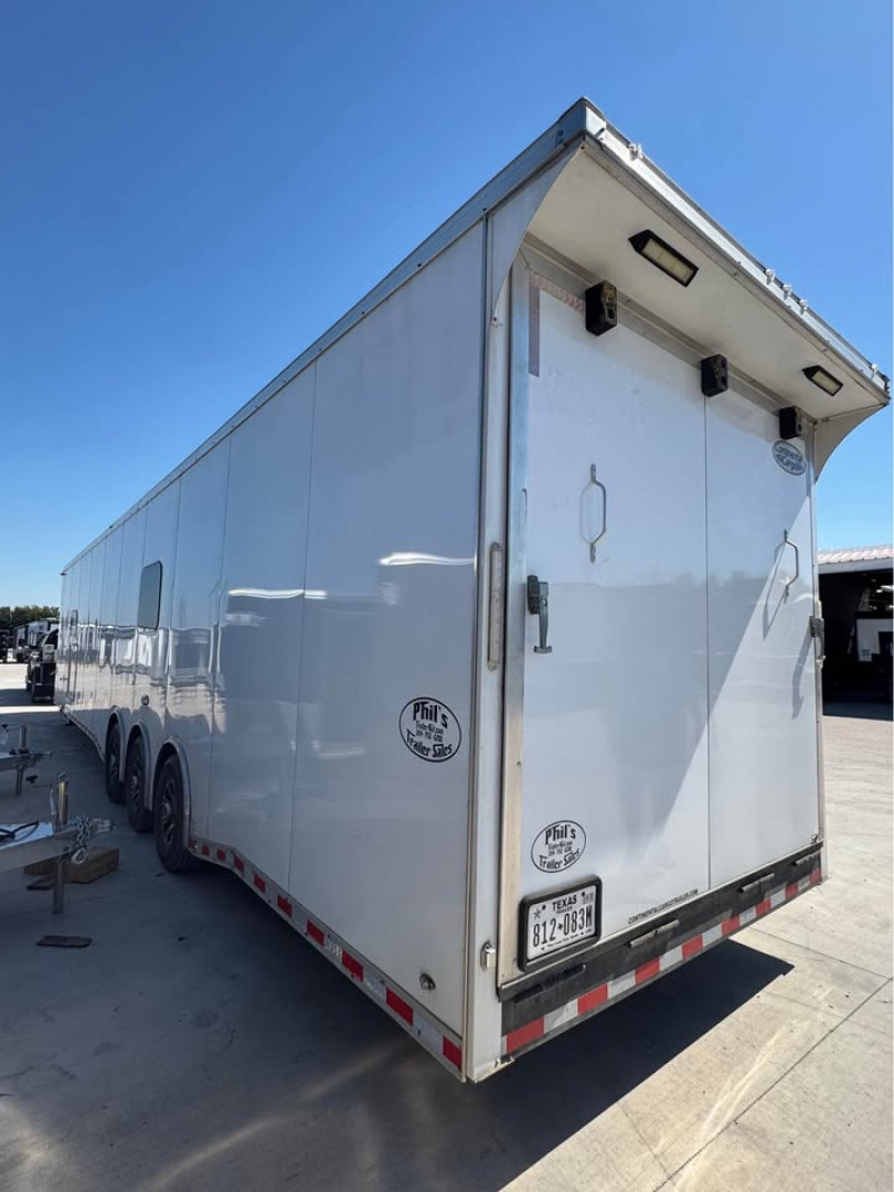 Used USED 2021 Continental Cargo 8.5X48 RACE TRAILER WITH BATHROOM PACKAGE Car / Racing Trailer