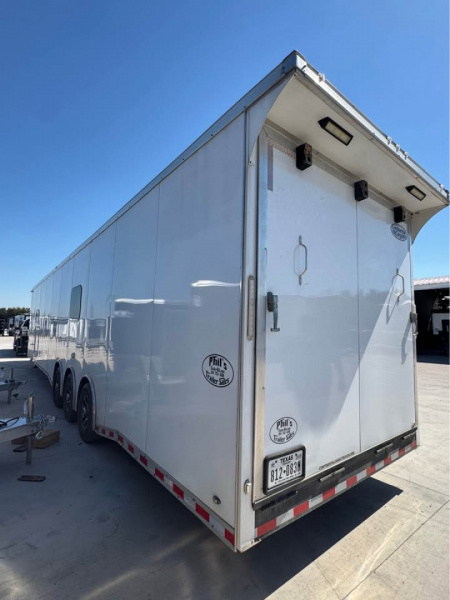 Used USED 2021 Continental Cargo 8.5X48 RACE TRAILER WITH BATHROOM PACKAGE Car / Racing Trailer