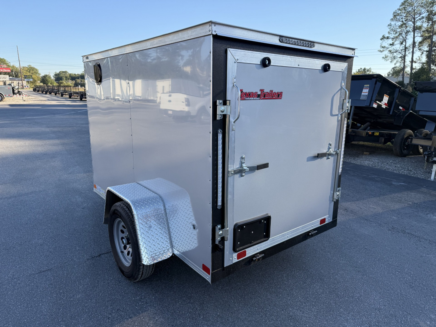 New TX5X8SA TEXAS TRAILERS 5' X 8' CARGO / ENCLOSED TRAILER W/REAR RAMP DOOR