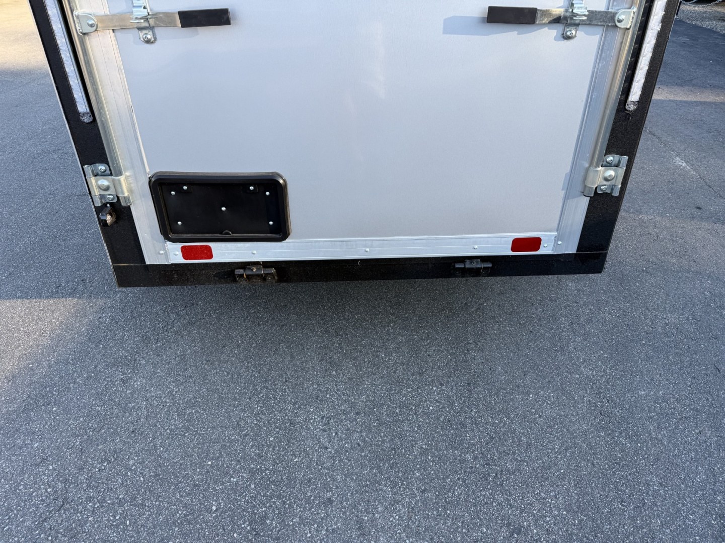 New TX5X8SA TEXAS TRAILERS 5' X 8' CARGO / ENCLOSED TRAILER W/REAR RAMP DOOR