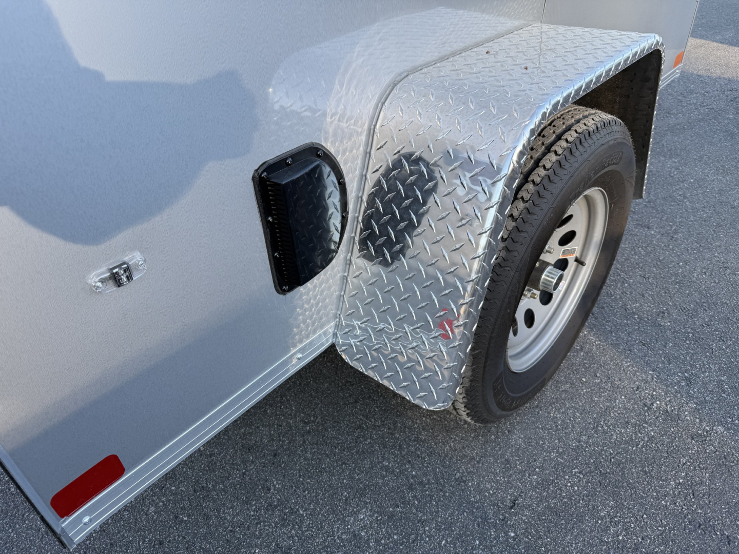 New TX5X8SA TEXAS TRAILERS 5' X 8' CARGO / ENCLOSED TRAILER W/REAR RAMP DOOR