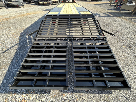 New 2026 MAXXD Gooseneck Flatbed Trailer | 102" x 32' 25.9K GVWR