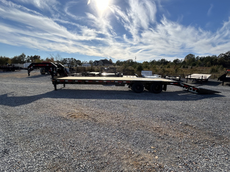 New 2026 MAXXD Gooseneck Flatbed Trailer | 102" x 32' 25.9K GVWR
