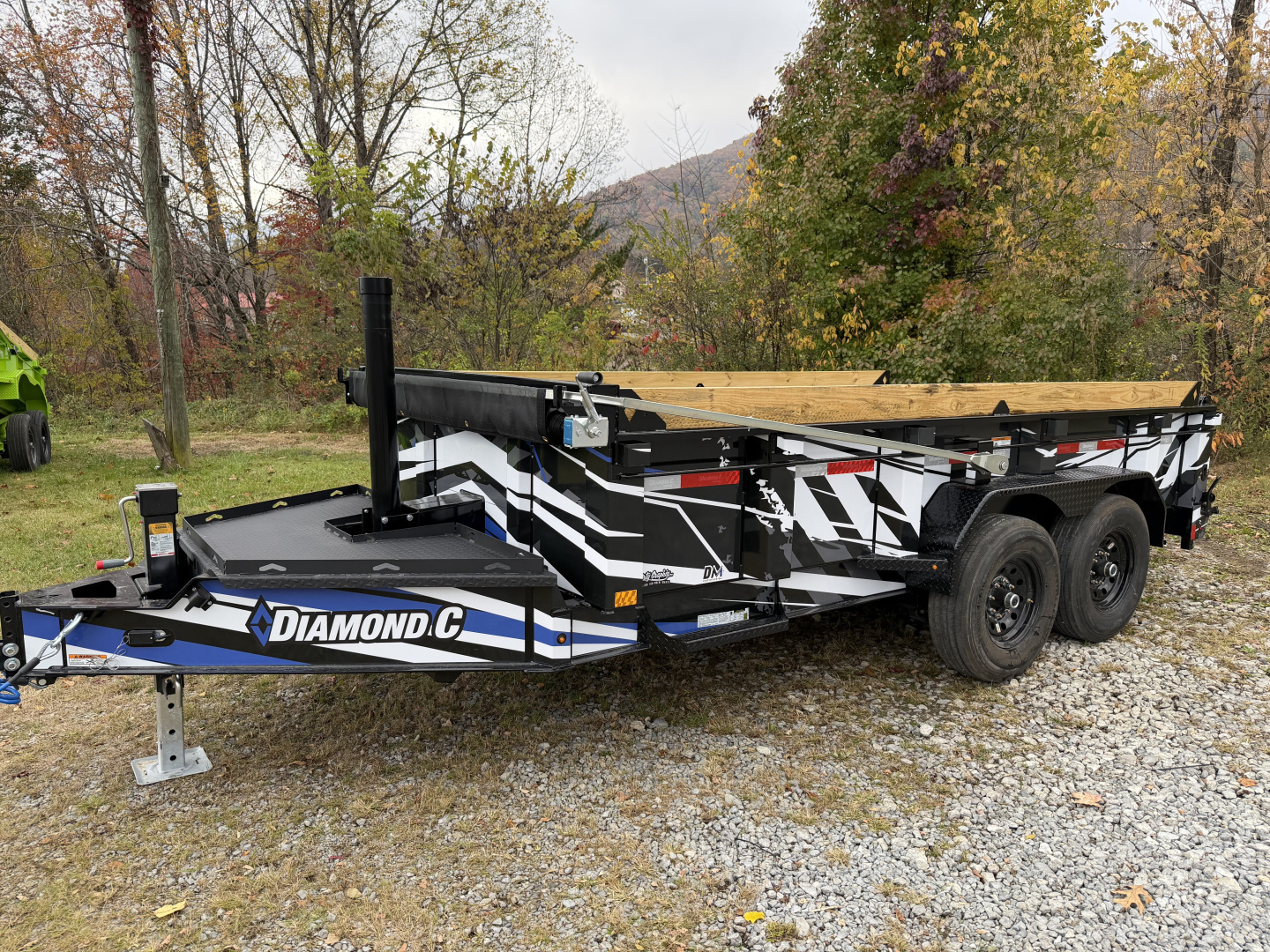 New 2026 Diamond C LPT207 TELESCOPIC DUMP TRAILER 14’ DIRTY GRAPHIX WRAP WIRELESS REMPTE