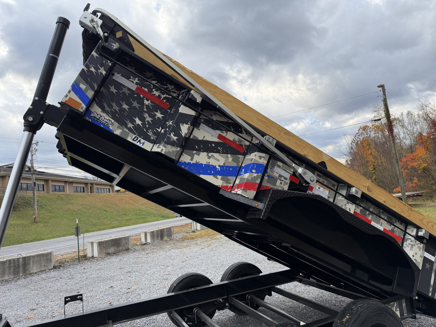 New 2026 Diamond C LPT207 TELESCOPIC DUMP TRAILER 14’ DIRTY GRAPHIX WRAP PACESETTER SPECIAL EDITION