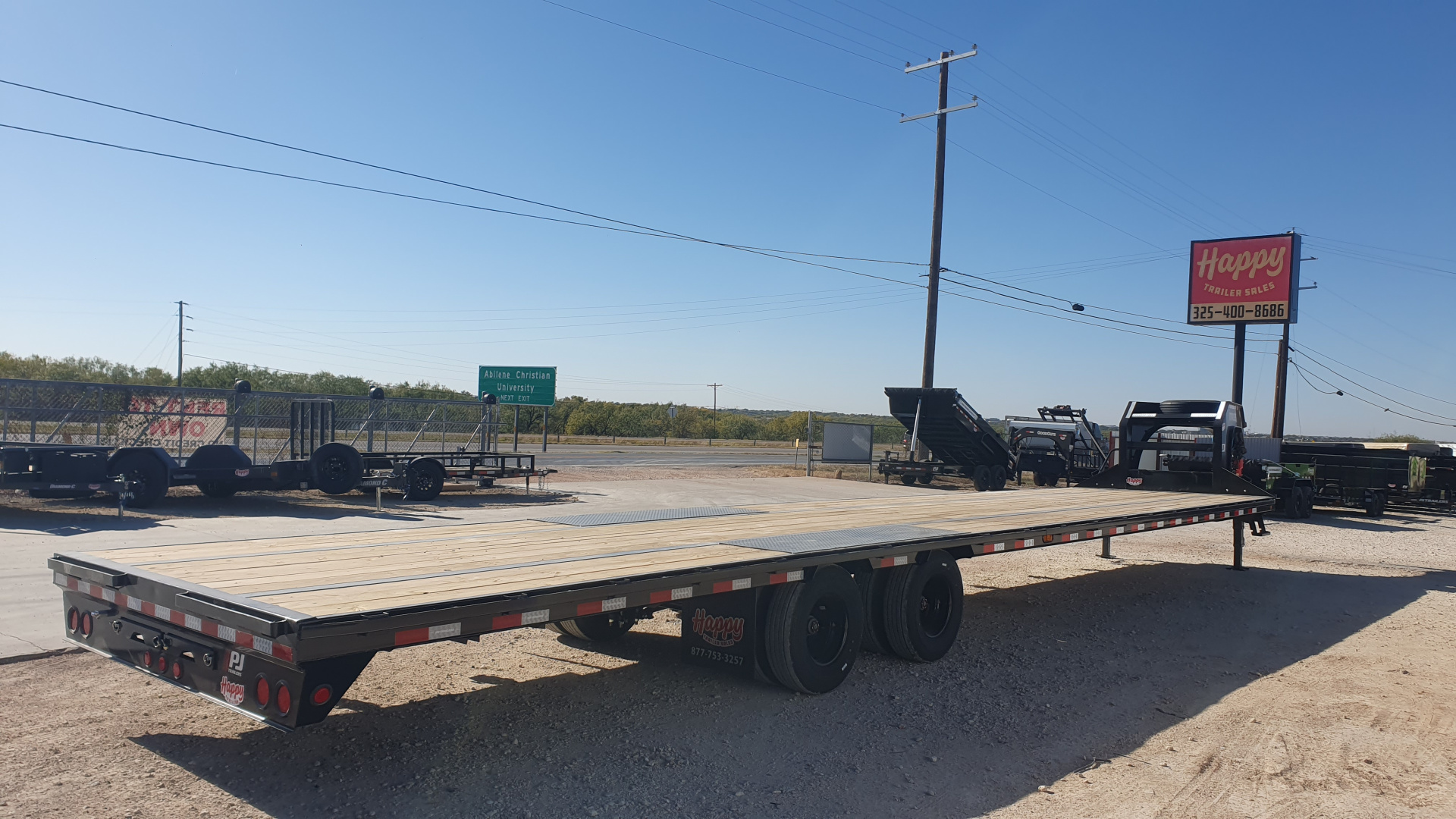 New 2026 PJ 102"x40' GN Low-Pro Flatbed w/ Duals - LD