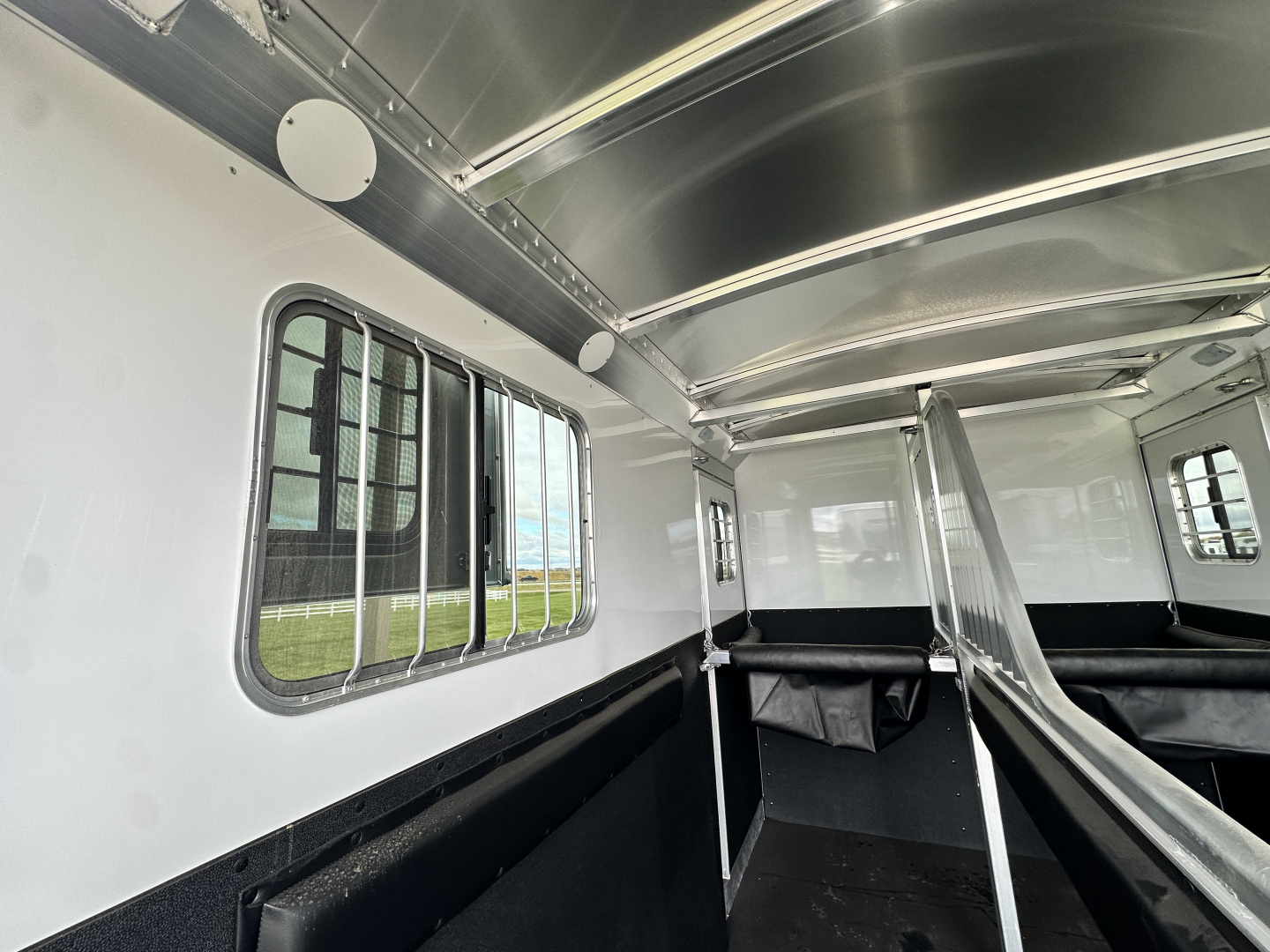 New 2026 4-Star Trailers 2H BP Straight Load Horse Trailer