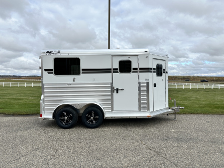 New 2026 4-Star Trailers 2H BP Straight Load Horse Trailer