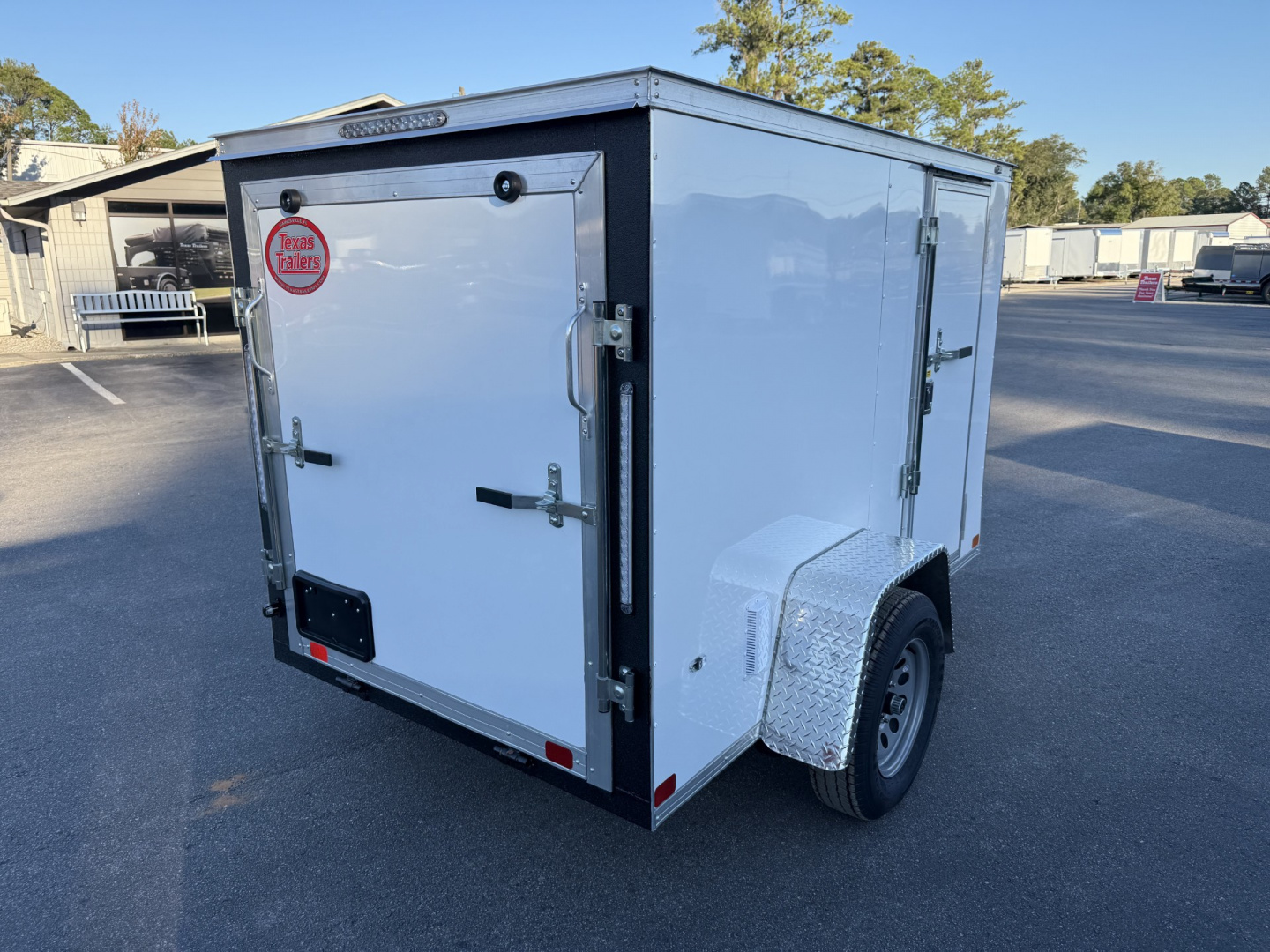 New TX5X8SA TEXAS TRAILERS 5' X 8' CARGO / ENCLOSED TRAILER W/REAR RAMP DOOR & SIDE DOOR