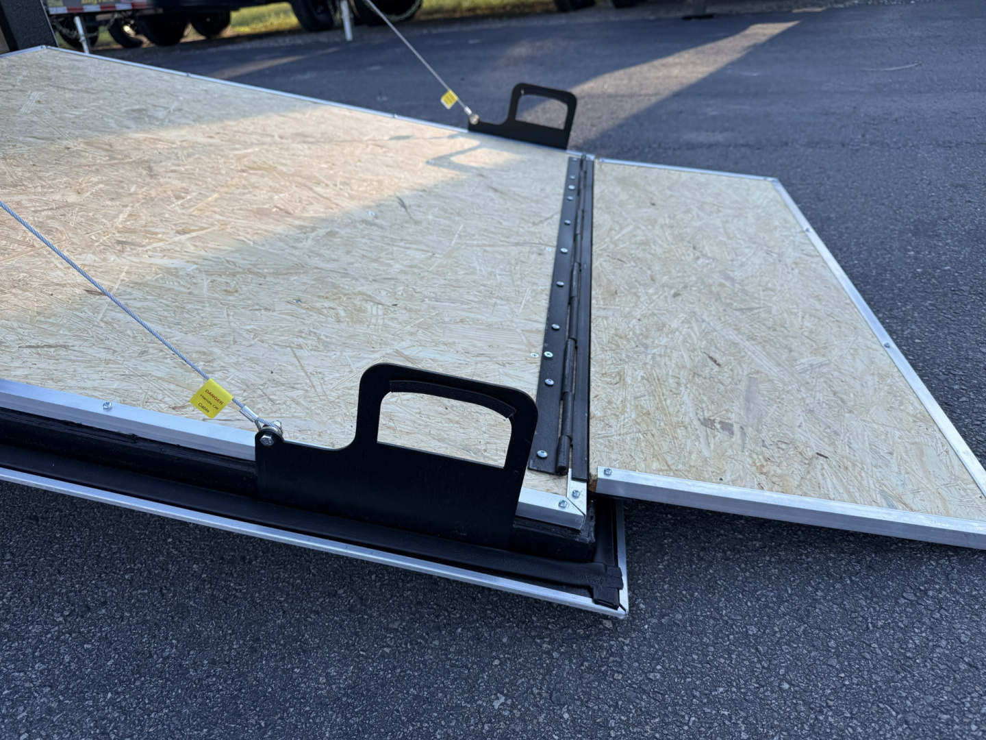 New TX5X8SA TEXAS TRAILERS 5' X 8' CARGO / ENCLOSED TRAILER W/REAR RAMP DOOR & SIDE DOOR