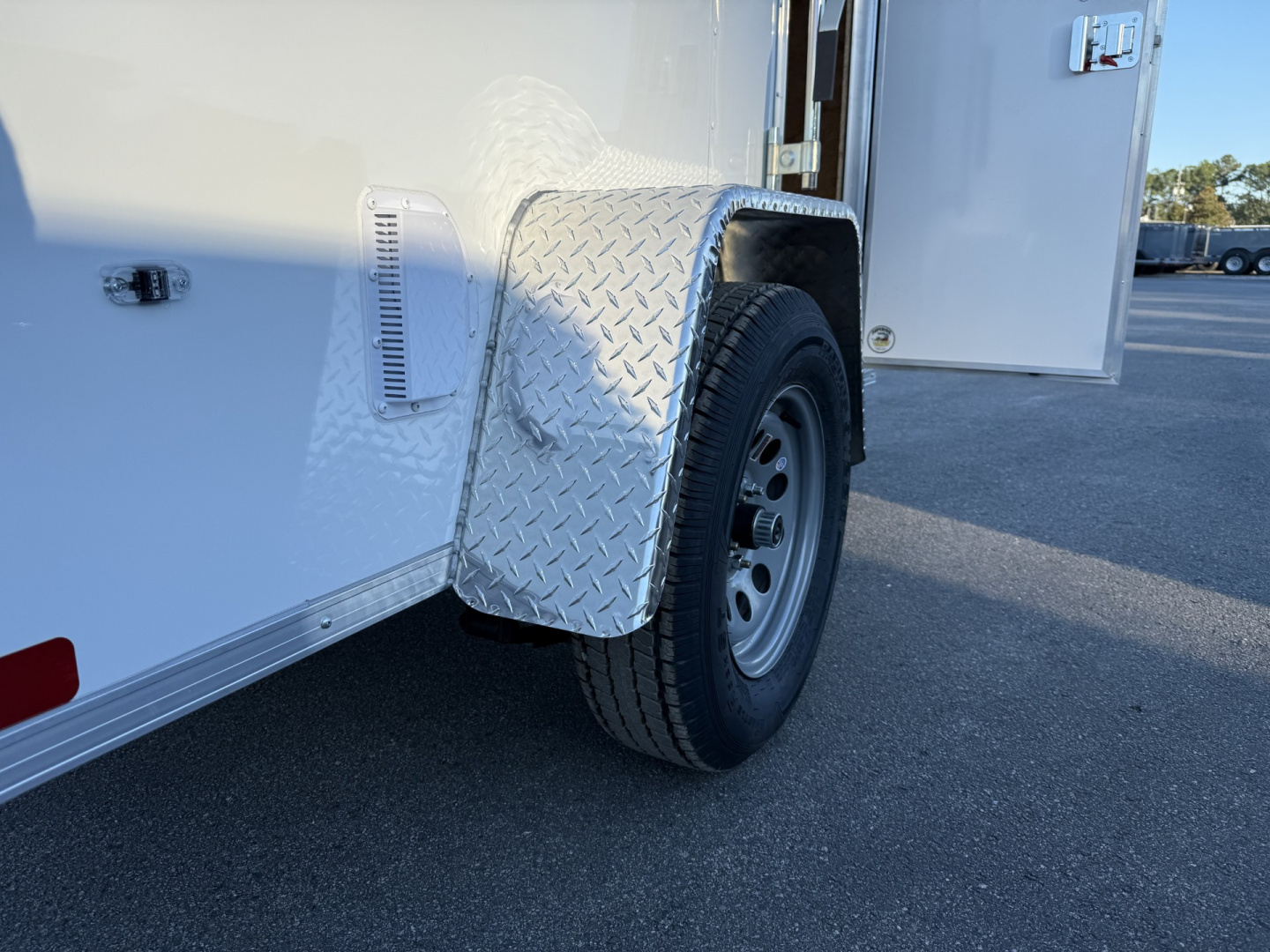 New TX5X8SA TEXAS TRAILERS 5' X 8' CARGO / ENCLOSED TRAILER W/REAR RAMP DOOR & SIDE DOOR